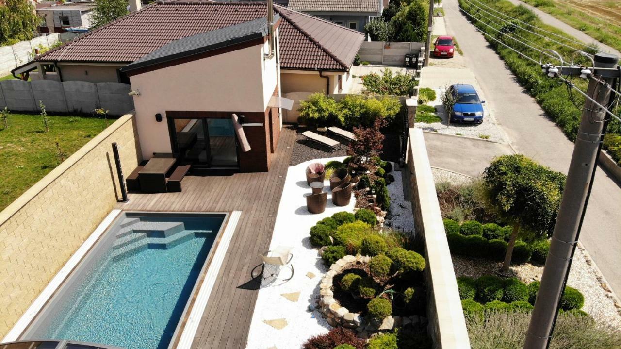 Tiny House With Private Pool Janosikova
